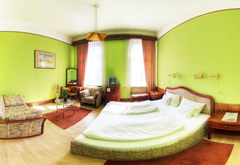 Hotel Omnibusz Budapest Exterior foto